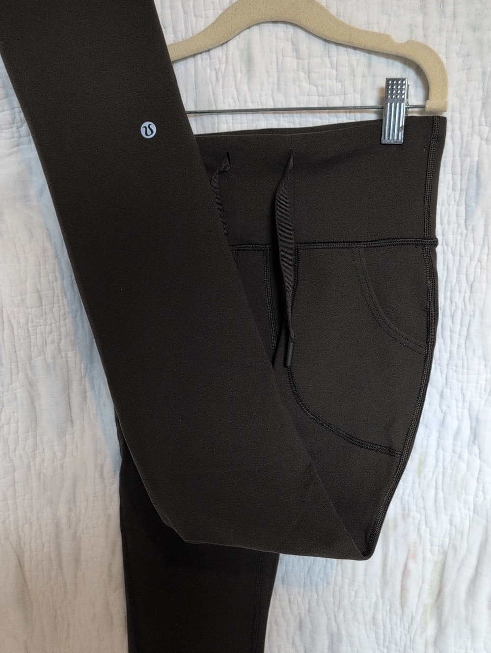 Lululemon Green Athletic Leggings with Drawstring Waist
